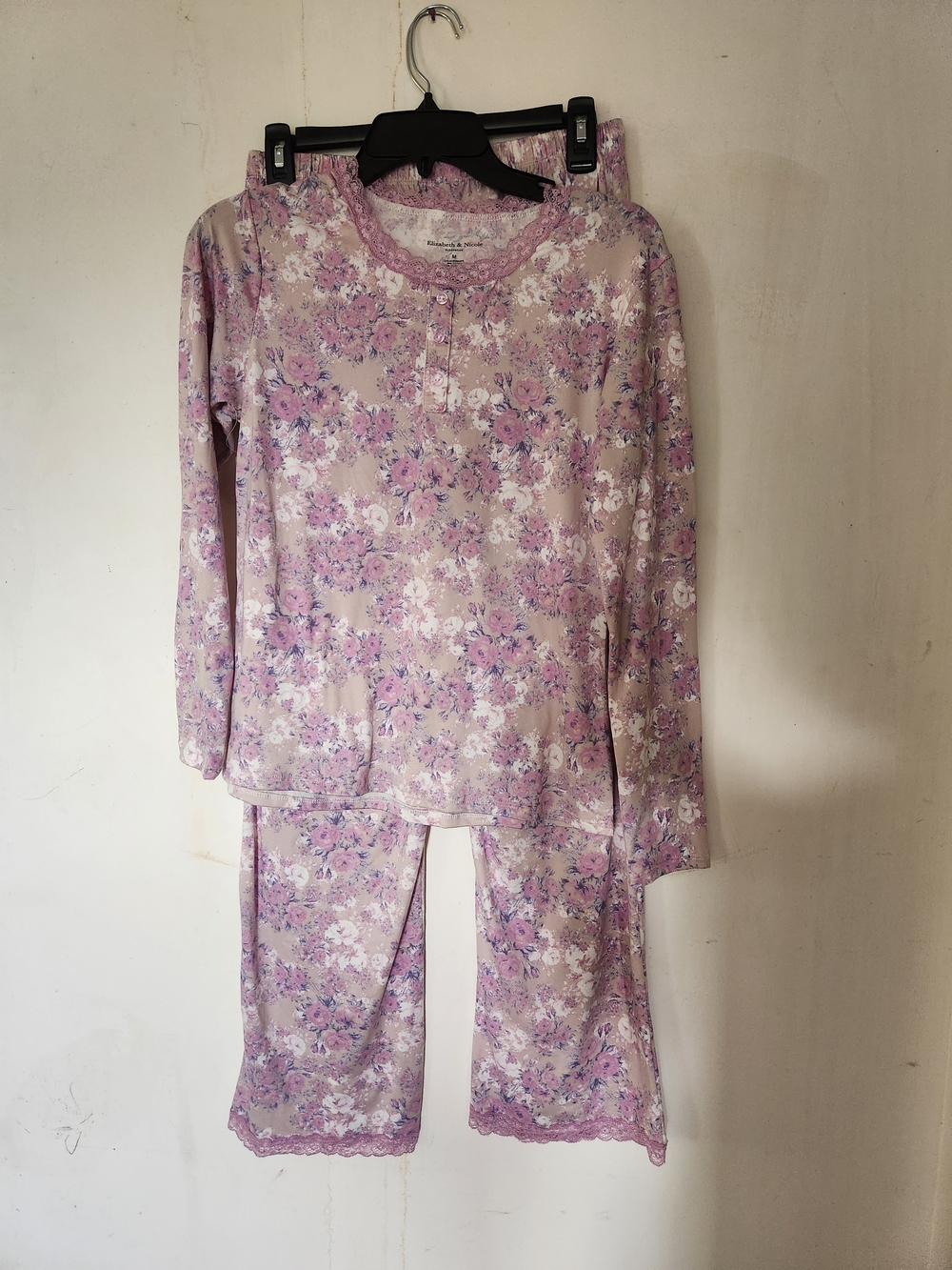 💕5/$25 NWT Elizabeth & Nicole Floral Pajama Set - Long Sleeve Top & Pants
